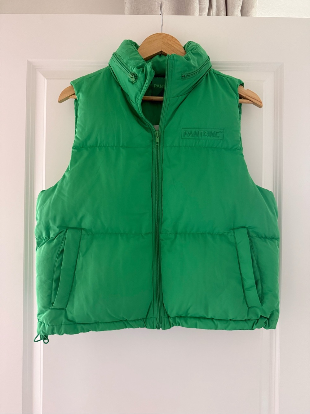 Forever 21 Green Puffer Vest Pantone Collaboration